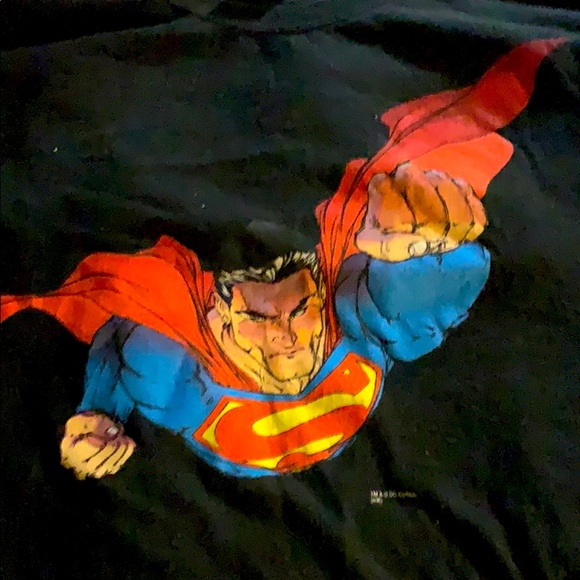 Hanes Other - Flying superman T-shirt